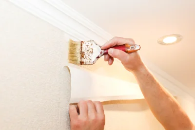 Pose de papier peint à Anglès — revêtements muraux et toiles de verre